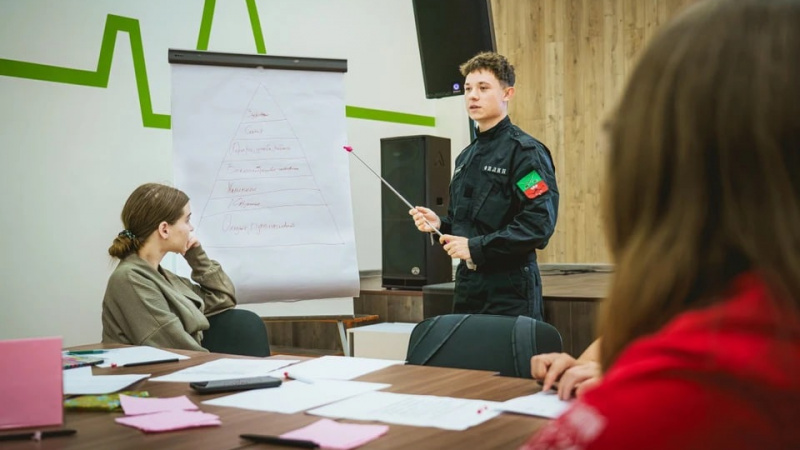 В Мелитополе прошли дебаты, объединившие усилия в борьбе с наркотиками. АНО "ЗаМедиа"