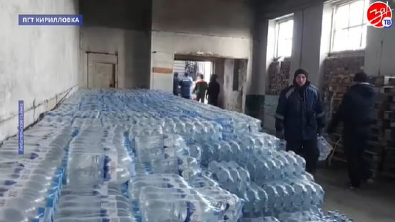 Двукратный олимпийский чемпион по вольной борьбе из Осетии доставил воду жителям Кирилловки. АНО "ЗаМедиа"