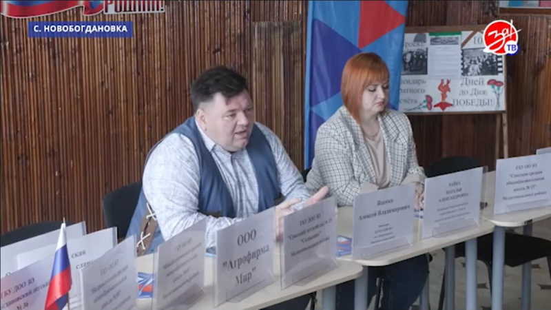 Сотрудники Центра занятости населения рассказали жителям о возможностях трудоустройства. АНО "ЗаМедиа"