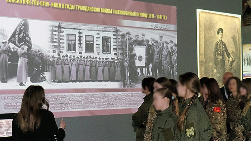 В Мелитополе открылась выставка «Росгвардия: история и современность». АНО "ЗаМедиа"
