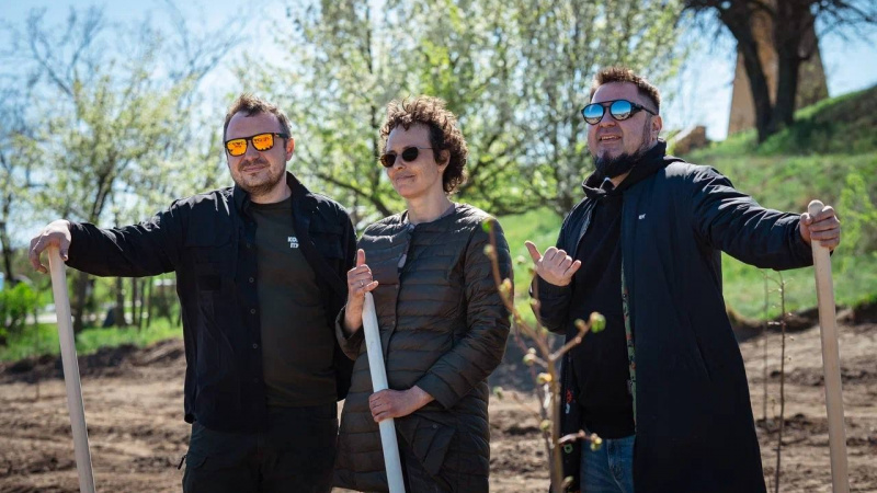 В Запорожской области на линии «Вотан» высадили «Рощу Героев». АНО "ЗаМедиа"