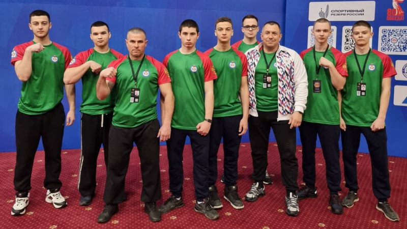 Спортсмены сборной Запорожской области по армрестлингу готовятся к Первенству России. АНО "ЗаМедиа"